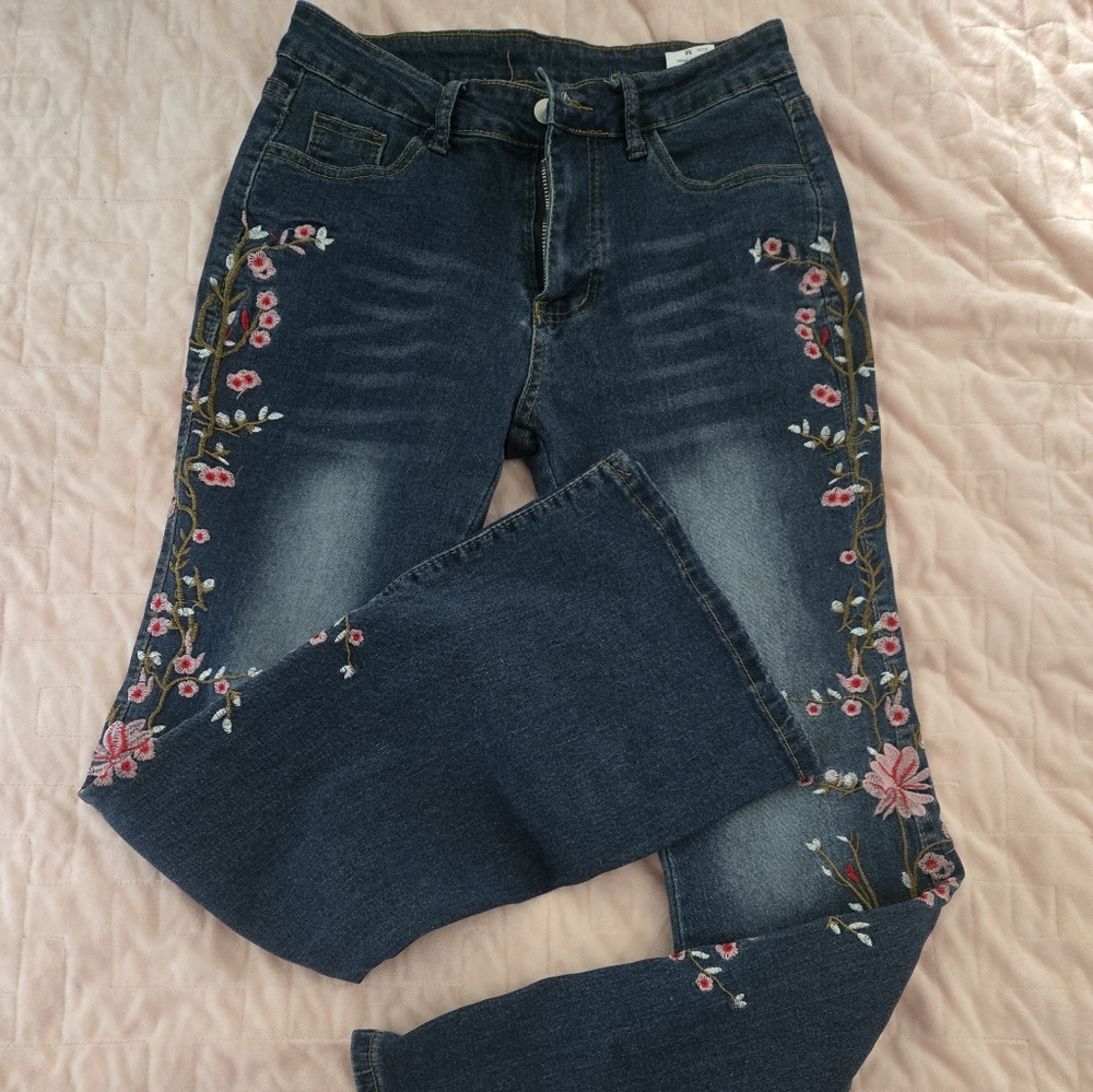 Flare Blue Jeans with Floral Embroidery